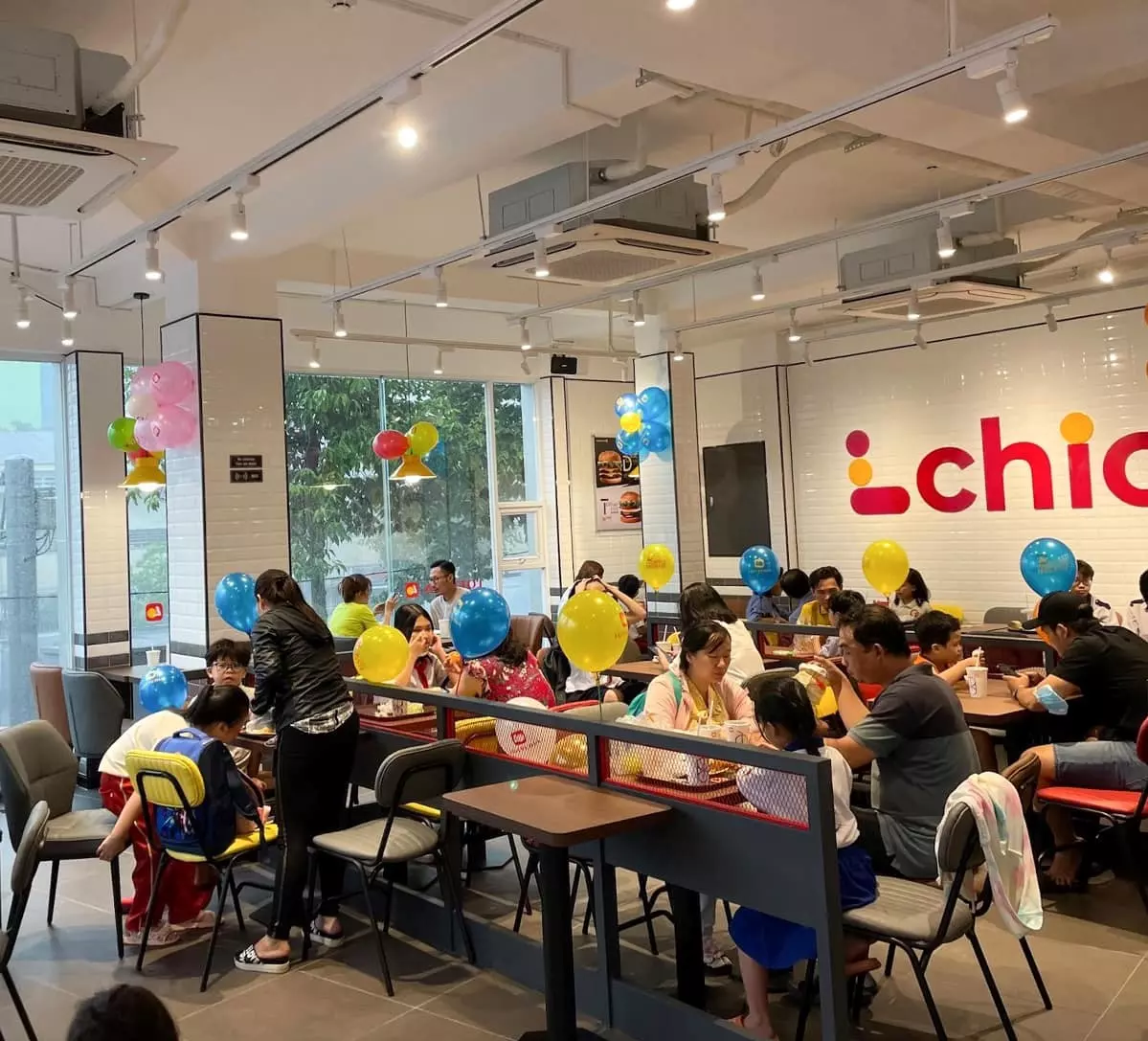 khach-hang-muc-tieu-cua-lotteria khách hàng mục tiêu của lotteria