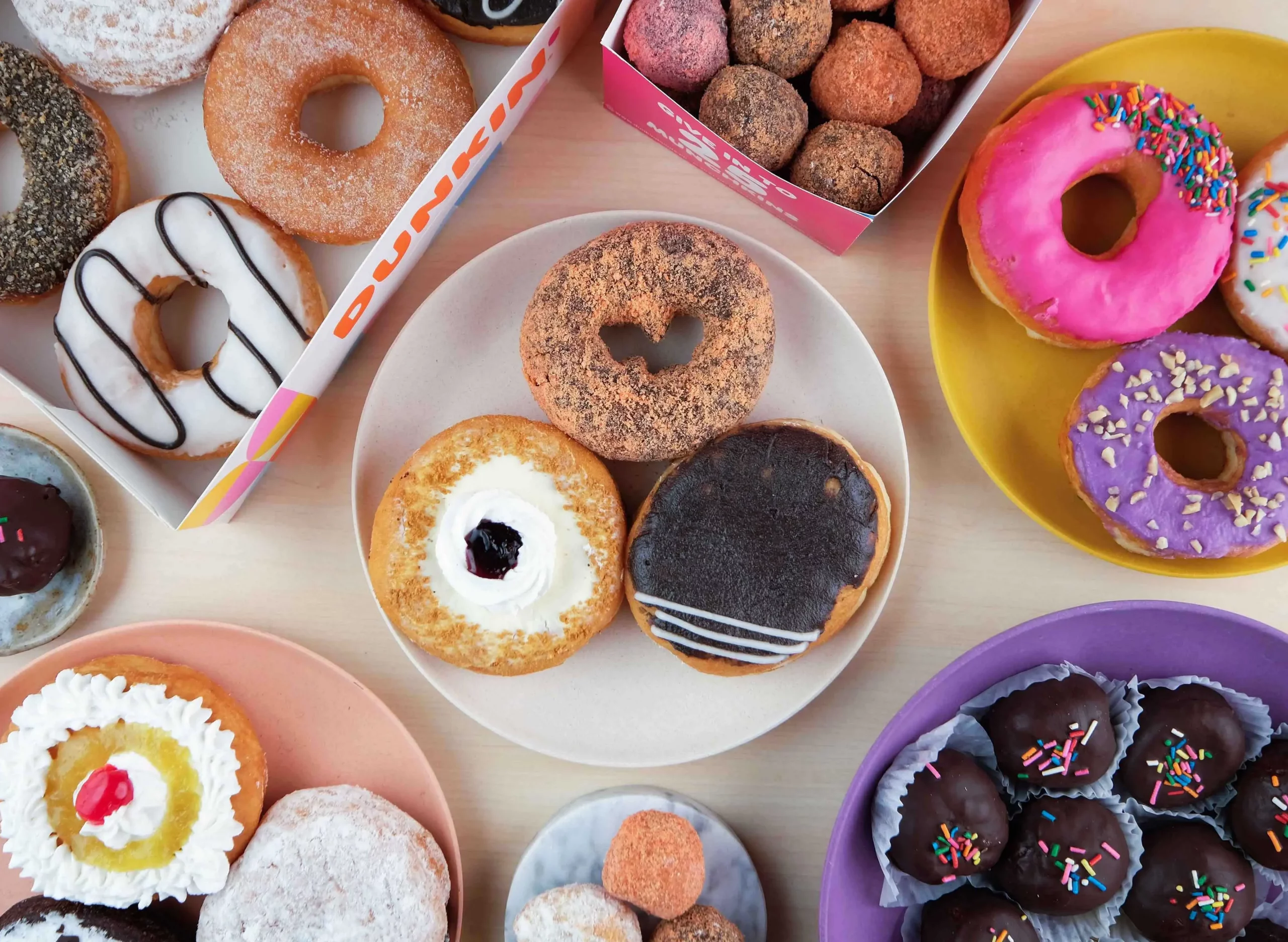 chien-luoc-marketing-dunkin-donuts-scaled-1 chiến lược marketing dunkin donuts