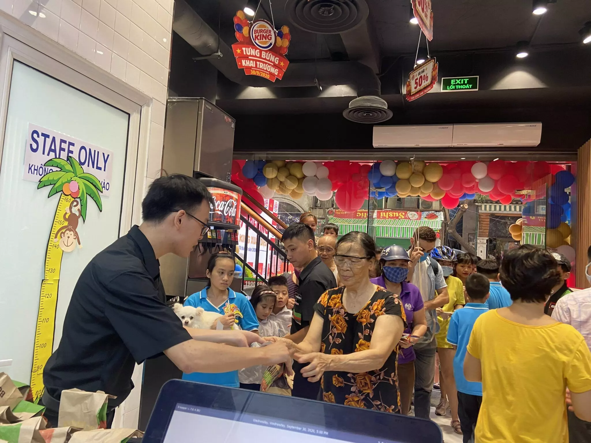 khách hàng của burger king