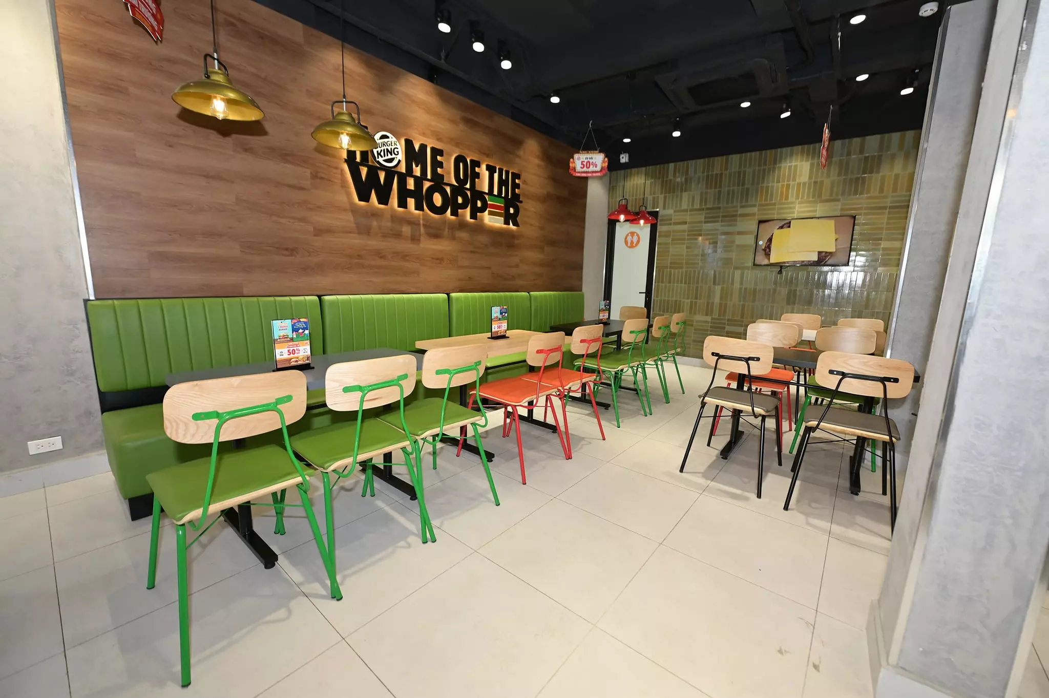 nội thất cửa hàng burger king