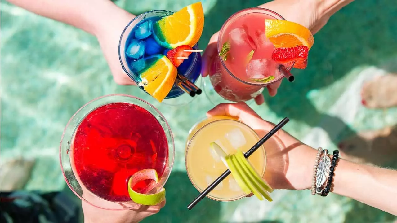 tệp khách hàng cocktail