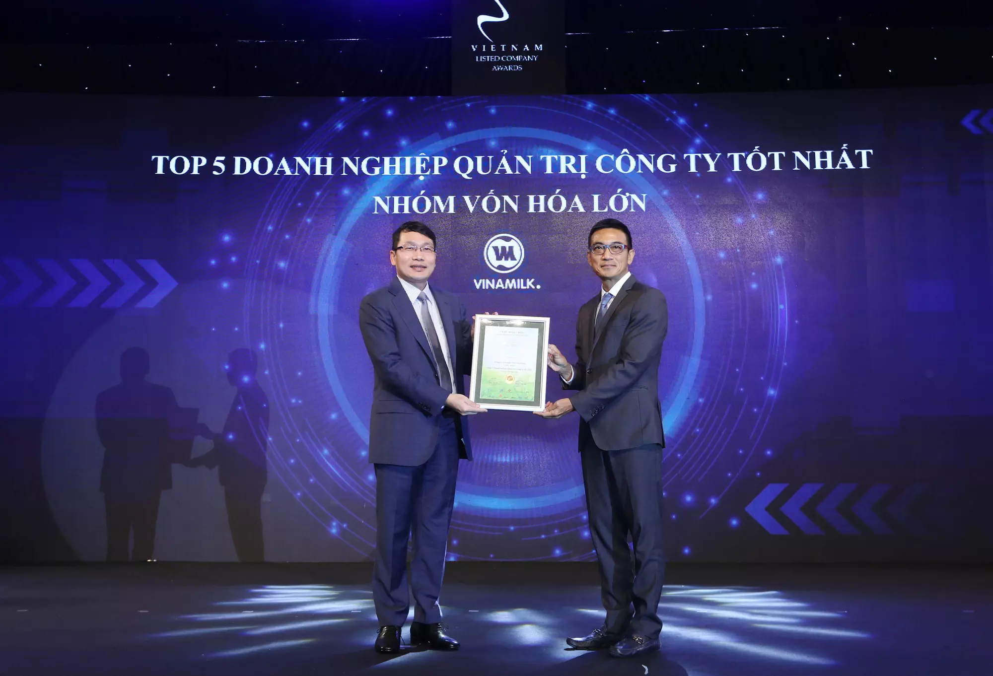 vinamilk doanh nghiệp quản trị công ty tốt nhất