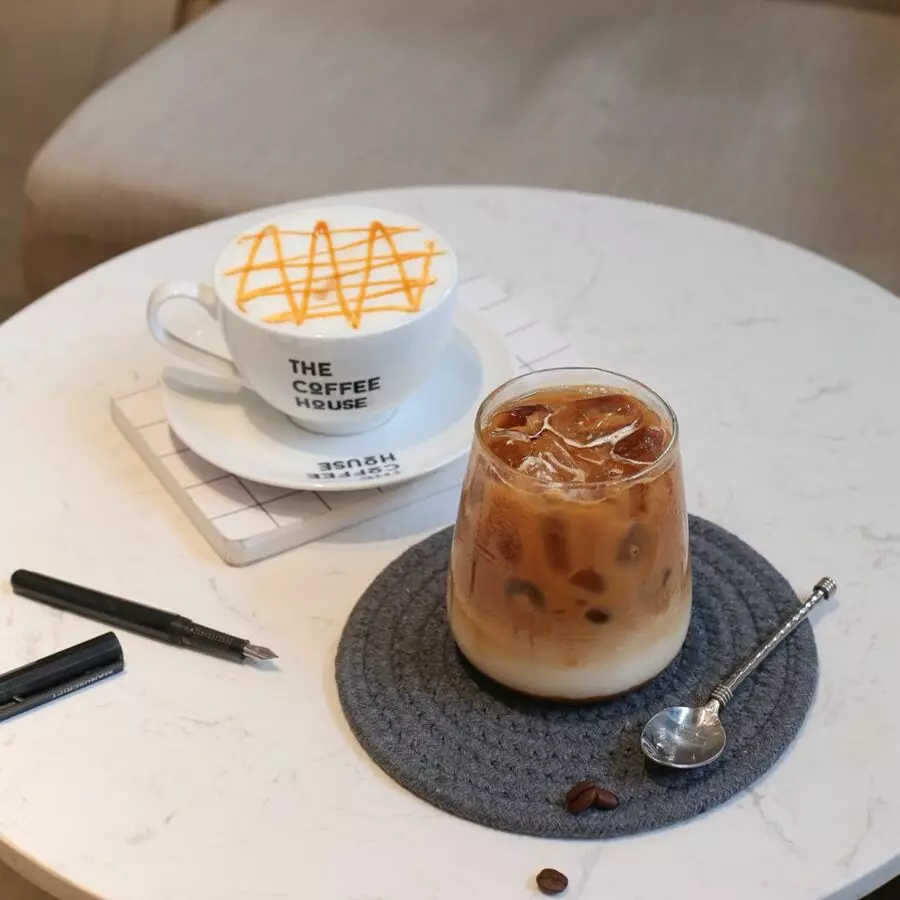 cafe the coffee house
