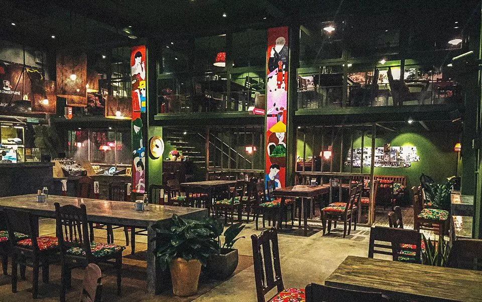 khong-gian-co-kinh-cong-cafe không gian cổ kính cộng cafe